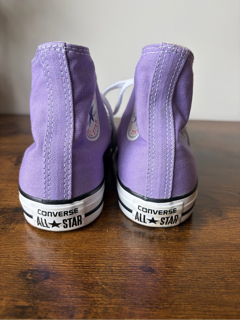 Converse Lavender Purple High Top Sneakers LIKE NEW - Picture 4 of 4